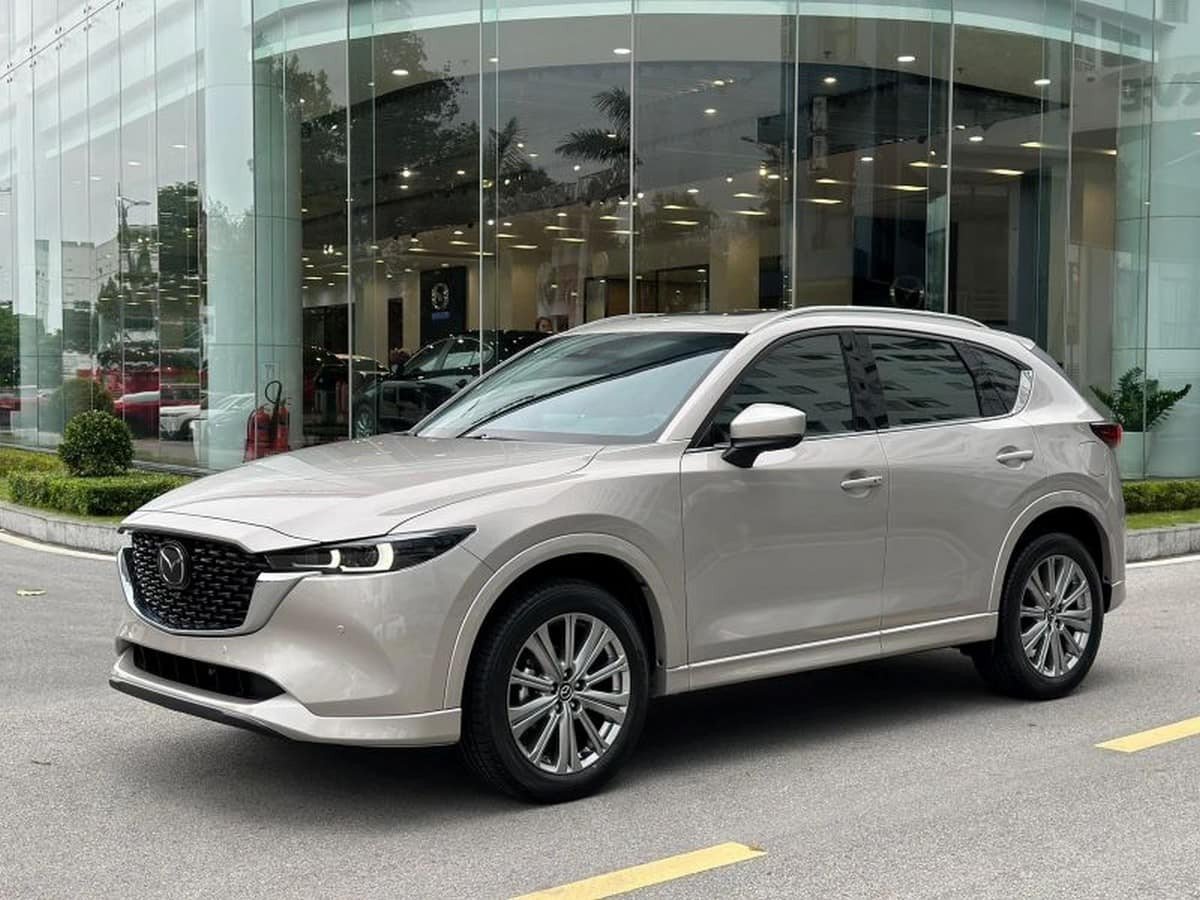 Dòng xe SUV Mazda CX-5, lựa chọn lý tưởng cho hành trình du lịch Sóc Trăng dài ngày.
