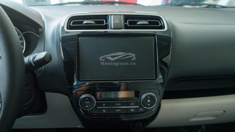 Hệ thống giải trí với màn hình DVD 6.1 inch trên Mitsubishi Attrage 2025
