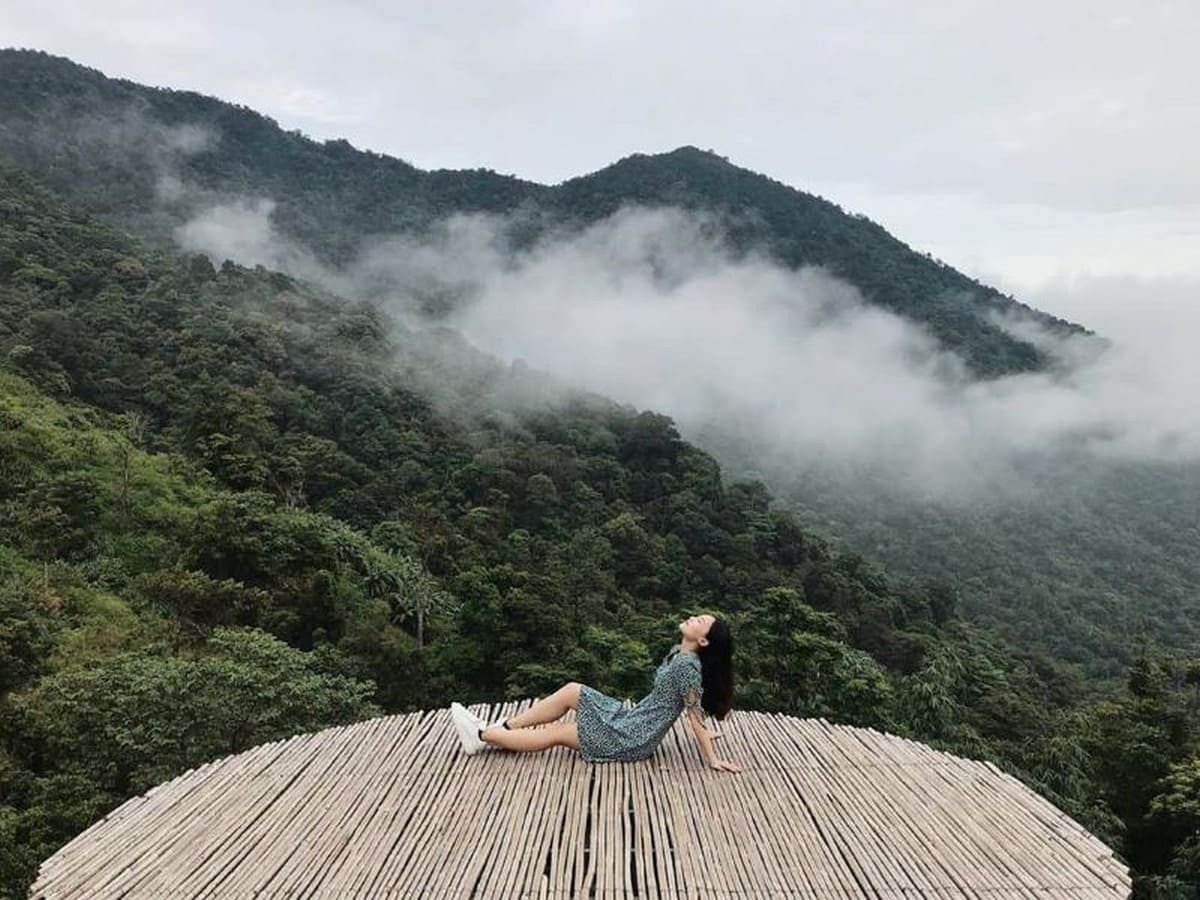 Khung cảnh thị trấn Tam Đảo sương mù bao phủ, điểm vui chơi hấp dẫn khi du lịch Vĩnh Phúc