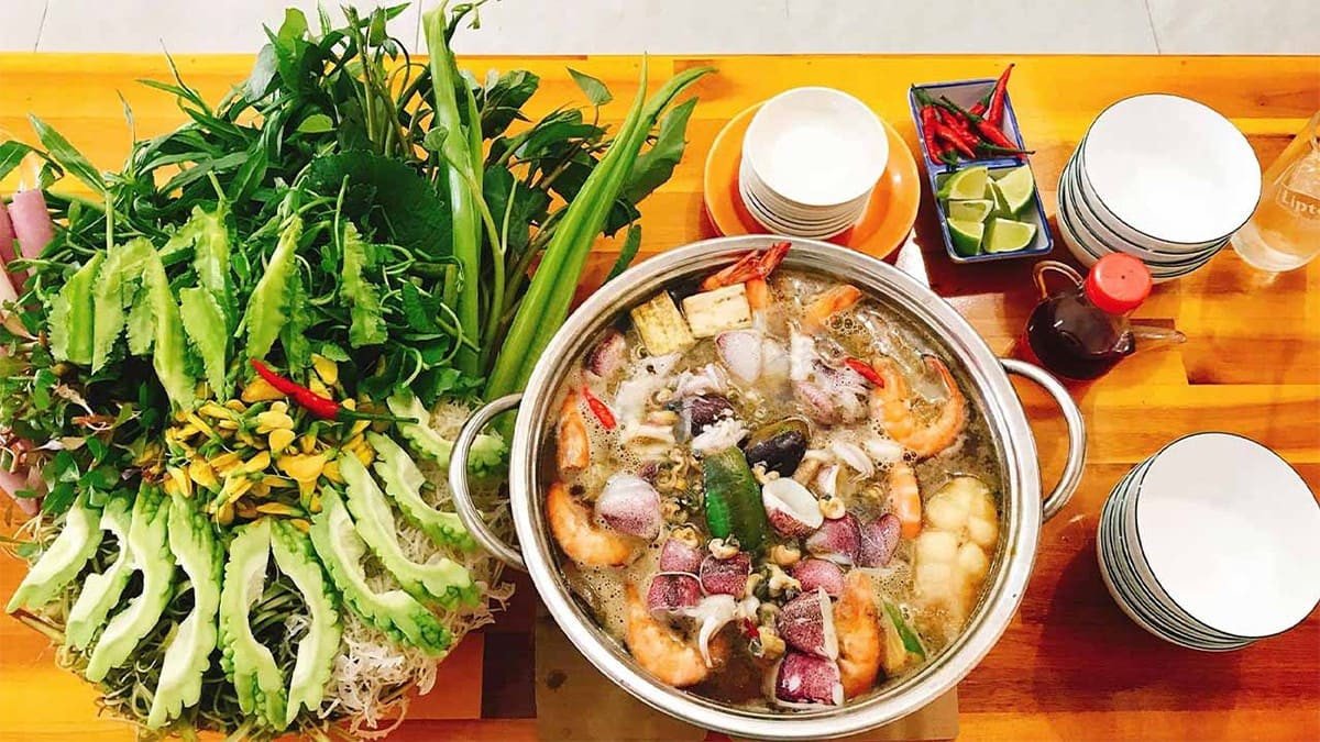 Lẩu mắm cá linh đậm đà