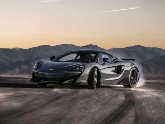 McLaren 600LT với cánh gió sau đặc trưng Longtail