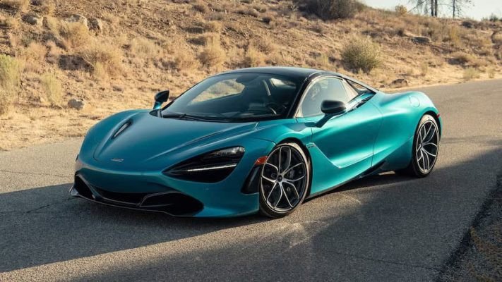 McLaren 720S màu đỏ nổi bật với đèn pha độc đáo