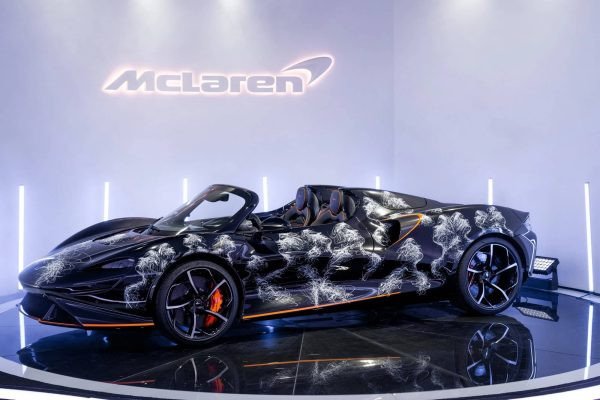 McLaren Elva không kính chắn gió, thiết kế độc đáo