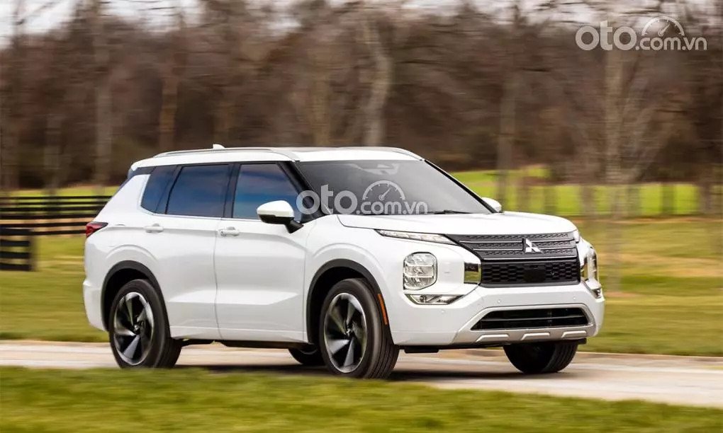 Mitsubishi Outlander 2024 đường nét thiết kế hiện đại