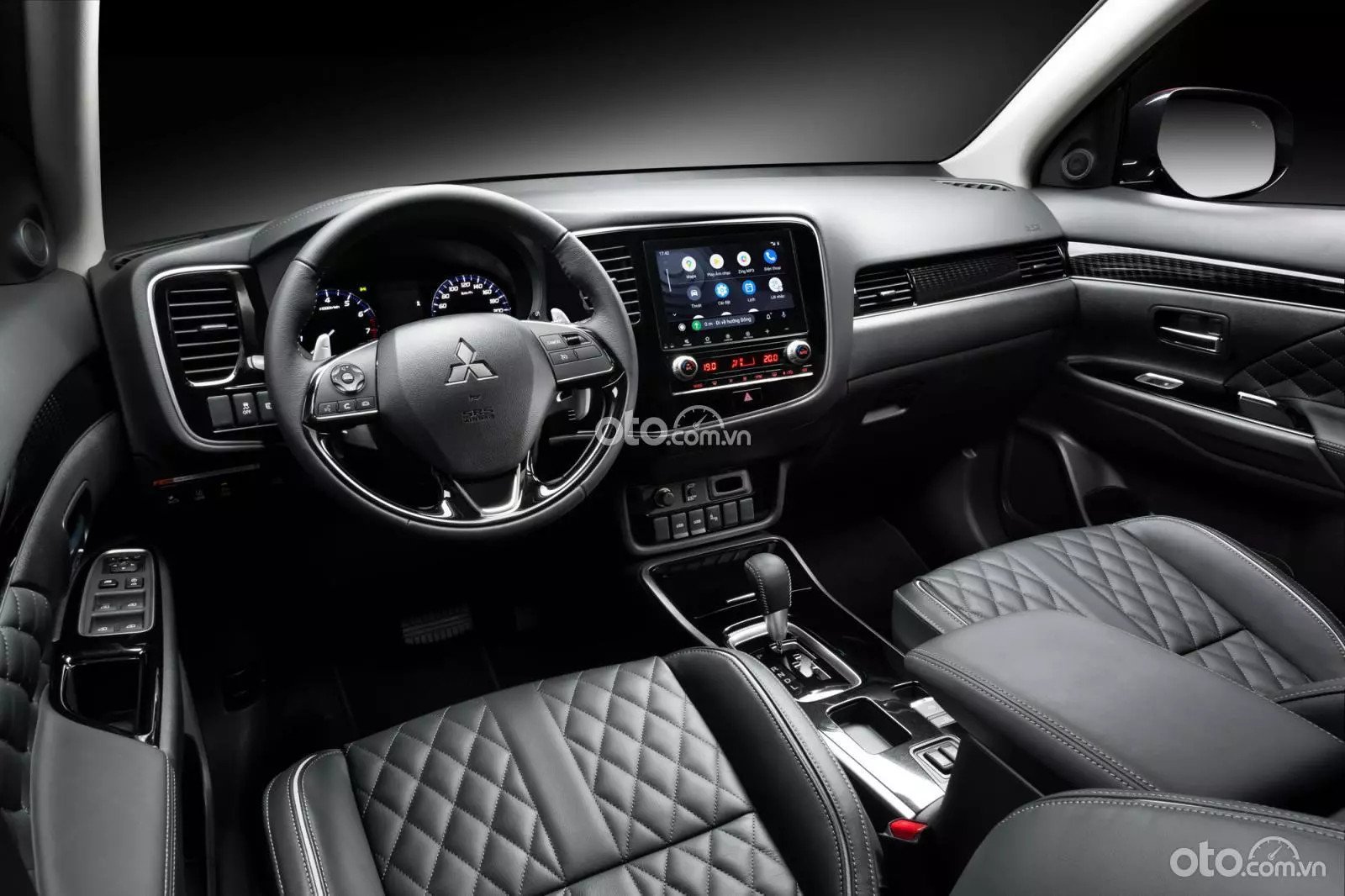 Mitsubishi Outlander 2024 khoang cabin tổng thể