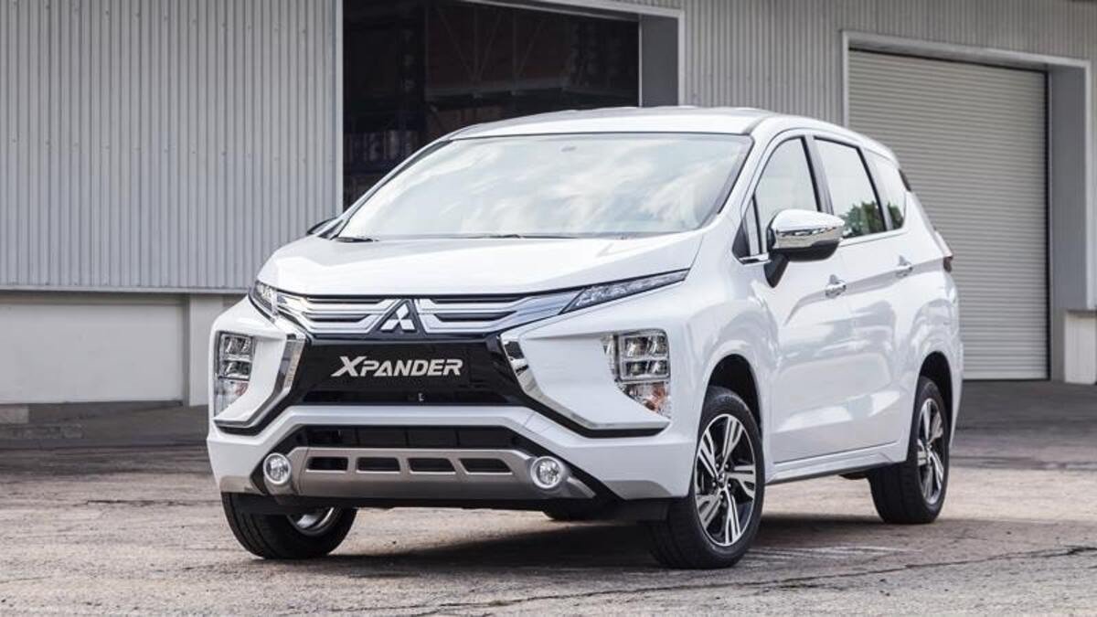 Mitsubishi Xpander bản AT được trang bị chìa khóa thông minh và camera lùi