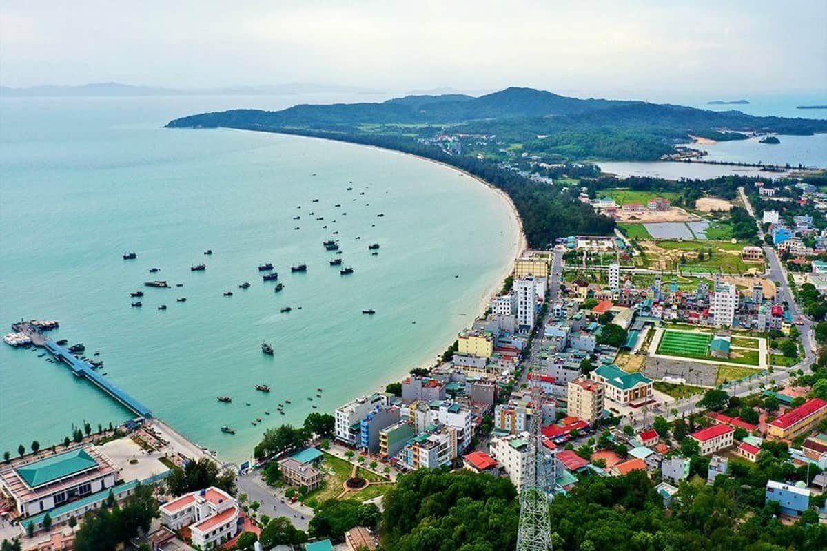 Mùa du lịch Cô Tô đẹp nhất vào tháng 4-6