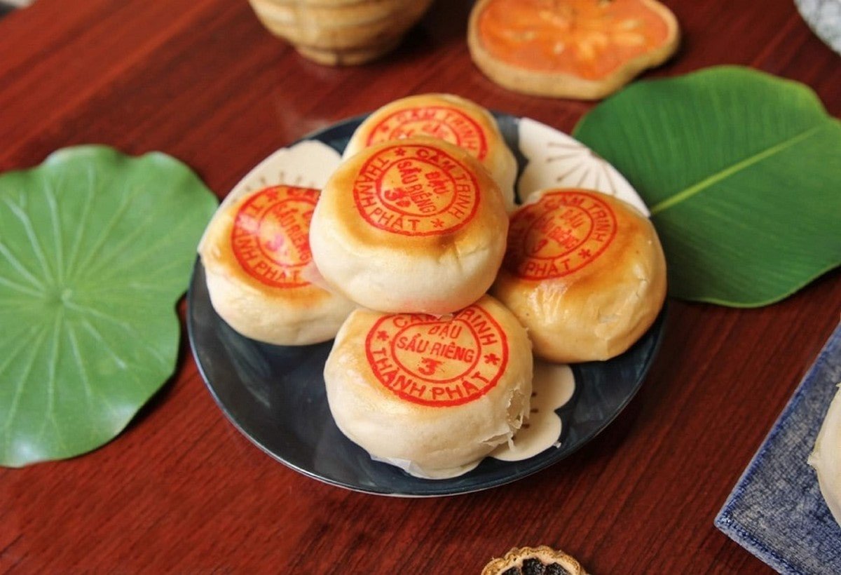 Những chiếc bánh pía Sóc Trăng thơm ngon, món quà lưu niệm nổi tiếng của vùng đất.