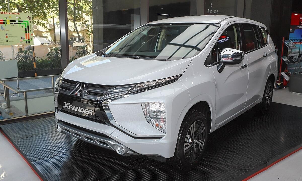 Nội thất Mitsubishi Xpander AT với các trang bị tiện nghi hiện đại