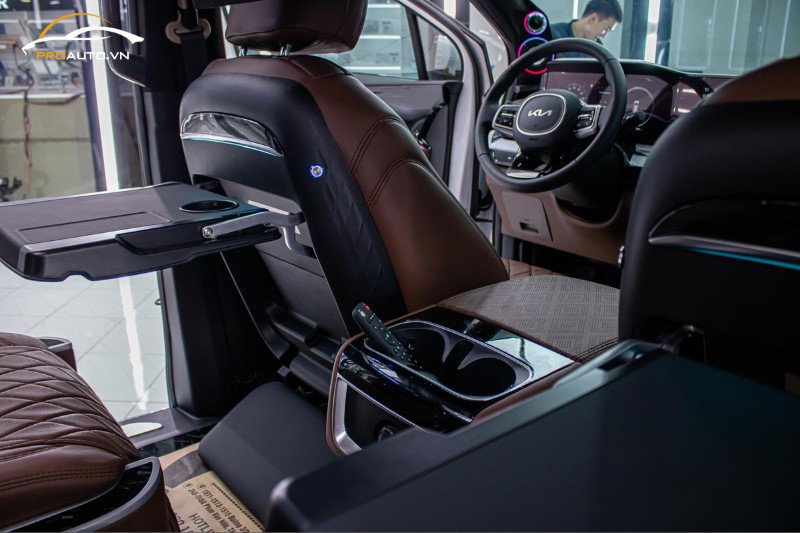 Bọc da con ngựa (bệ tì tay) xe Kia Rondo đồng bộ nội thất