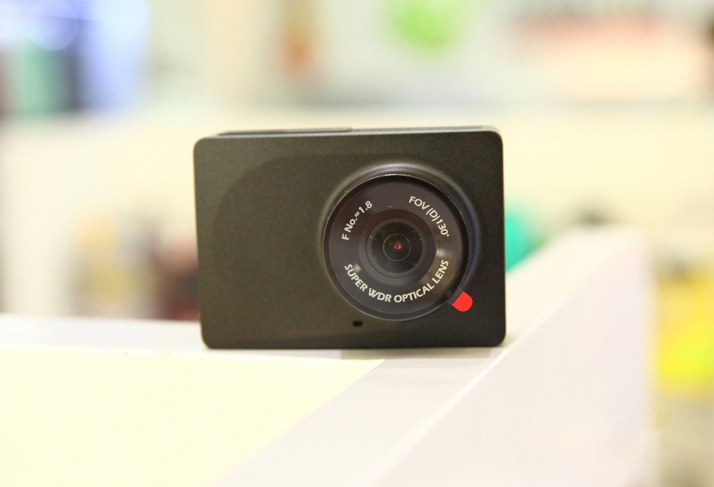 Camera hành trình xe máy Xiaomi Yi Car 2 với thiết kế hiện đại