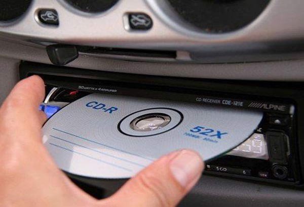 Chi tiết bánh răng hệ thống cơ của đầu DVD trên xe Mazda CX 8
