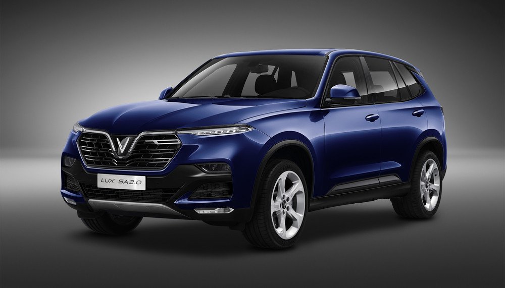 Chi tiết khoảng sáng gầm của mẫu xe SUV, minh họa khả năng vượt địa hình.