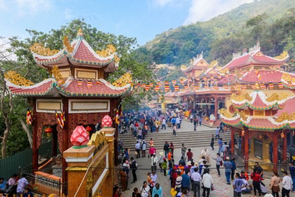 Chùa Bà Đen Tây Ninh, một điểm hành hương và du lịch tâm linh