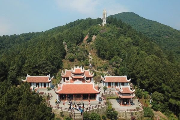 Chùa Hương Hà Nội, một điểm du lịch tâm linh nổi tiếng gần thủ đô