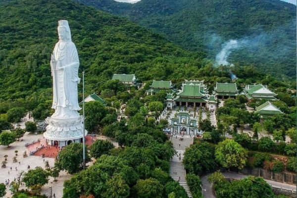 Chùa Linh Ứng Đà Nẵng, nơi có tượng Phật Quan Âm lớn