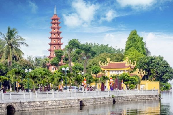 Chùa Trấn Quốc Hà Nội, một ngôi chùa cổ kính bên Hồ Tây