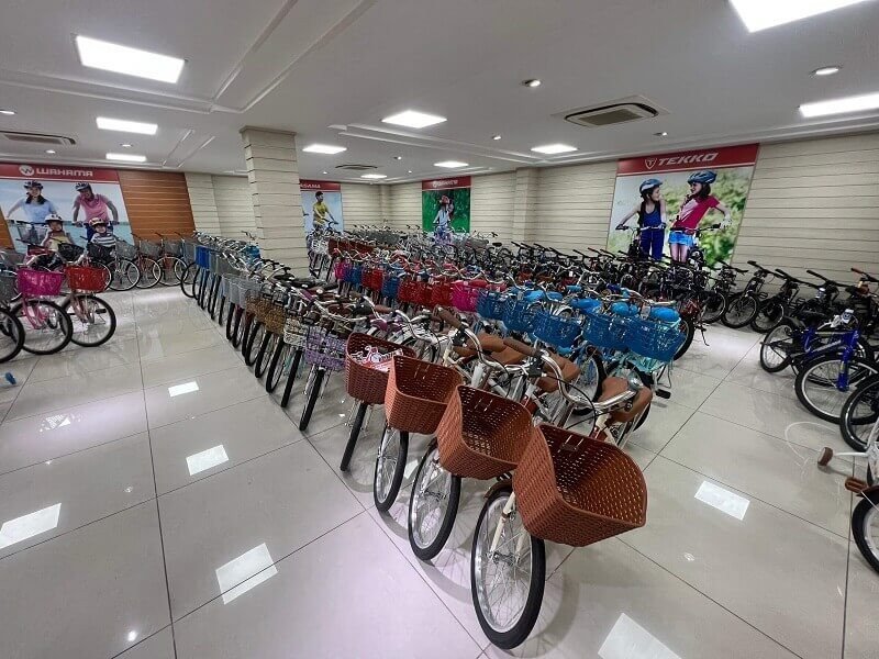 Cửa hàng trưng bày nhiều mẫu xe đạp trẻ em chất lượng