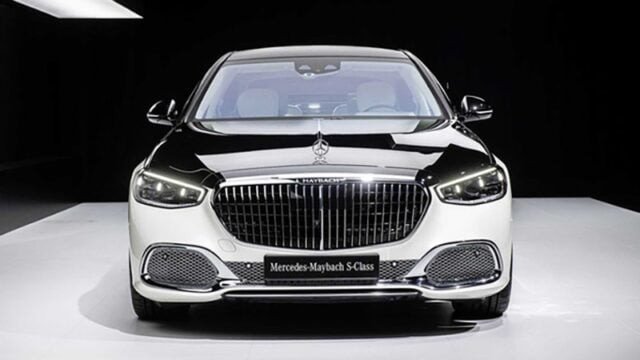 Đầu xe Mercedes-Maybach S680 4Matic với lưới tản nhiệt đặc trưng và đèn Digital Light