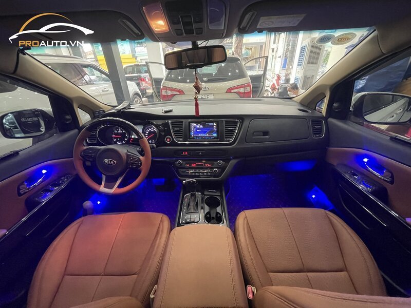Đèn LED nội thất ô tô dưới gầm taplo