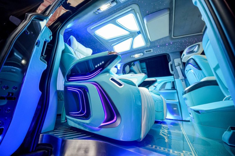Đèn trần Limousine Hongyi kiểu cánh bướm độc đáo