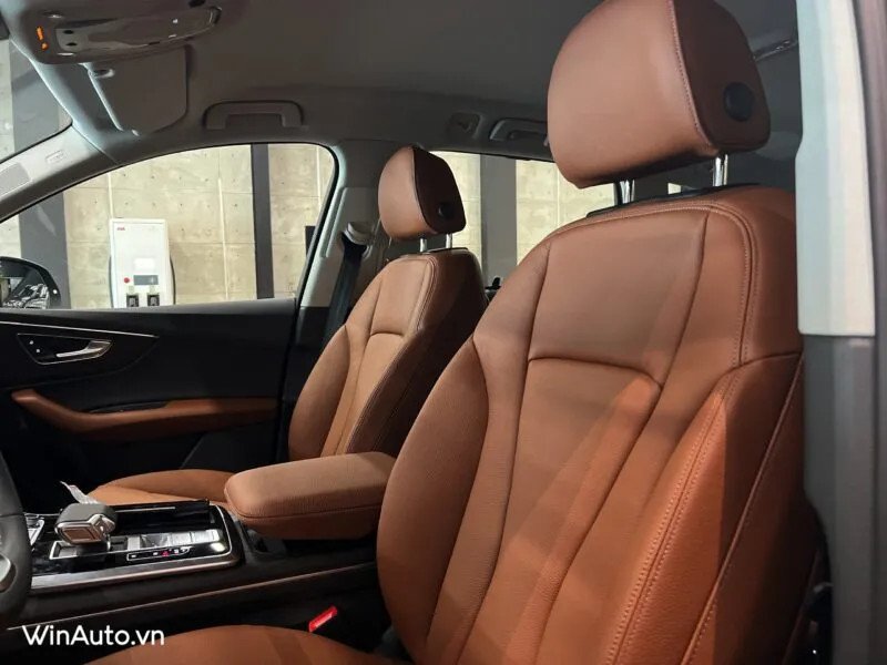 Ghế ngồi bọc da Valcona trên Audi Q7 2024, mang đến sự sang trọng