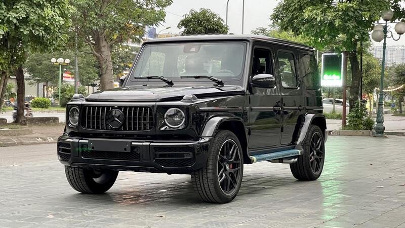 Giá xe Mercedes G63 màu đen sang trọng