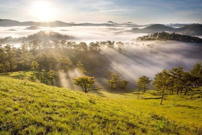 Hành trình phượt Đà Lạt bằng xe máy qua cung đường đẹp.