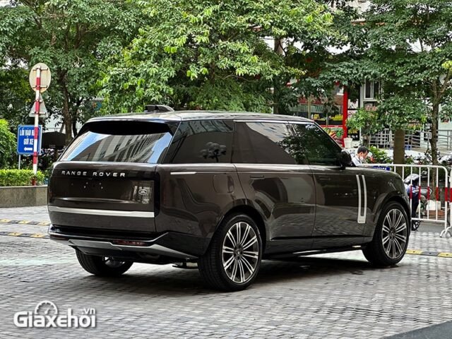 Hệ thống treo khí nén trên Range Rover Autobiography LWB 2025