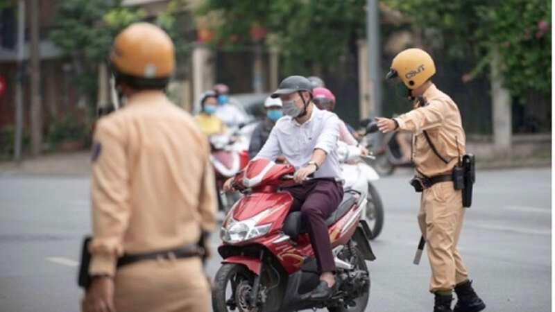 Hình ảnh thể hiện sự lo lắng về hậu quả pháp lý nghiêm trọng khi vô tình tiêu thụ xe không có giấy tờ do phạm tội mà có