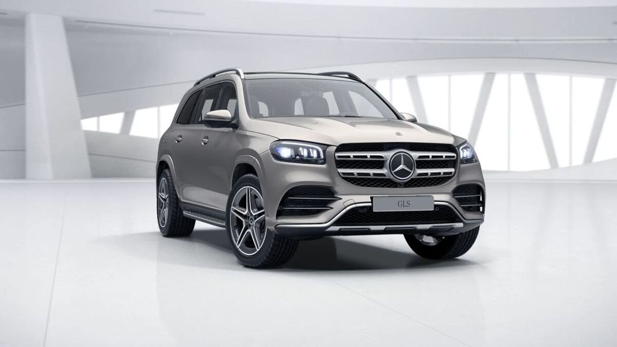 Hình ảnh tổng thể Mercedes GLS 450 màu đen, biểu tượng của dòng SUV hạng sang Đức