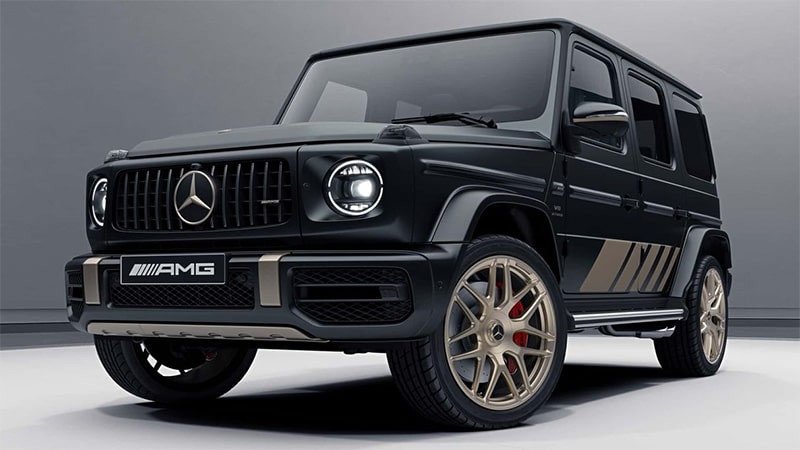 Hình ảnh xe Mercedes-AMG G63 màu xanh, biểu tượng của sự mạnh mẽ và sang trọng vượt trội
