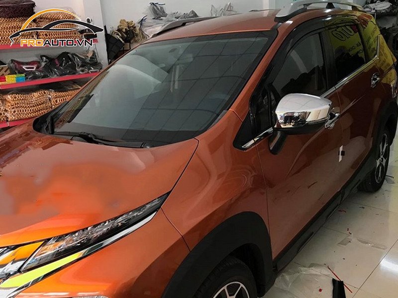 Hồ sơ và giấy tờ đăng ký xe, biểu thị quá trình hoàn tất thủ tục pháp lý khi xe được đổi màu.
