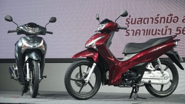 Honda Wave 125i 2023 nhập khẩu Thái Lan với thiết kế đầu xe sang trọng