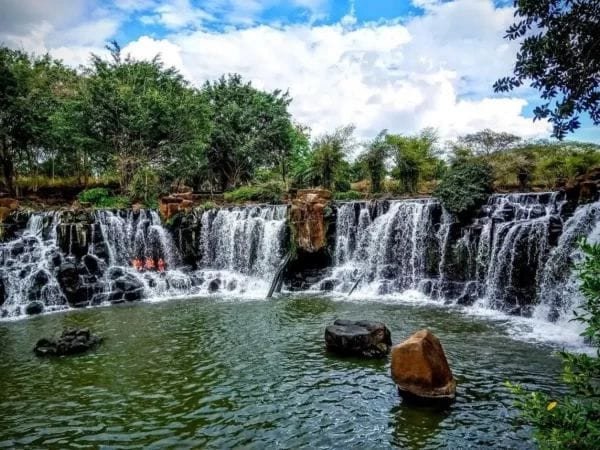 Khám phá Thác Giang Điền bằng xe tự lái