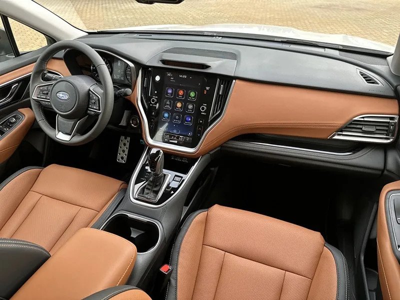 Khoang nội thất xe Subaru Outback 2025 tiện nghi và hiện đại