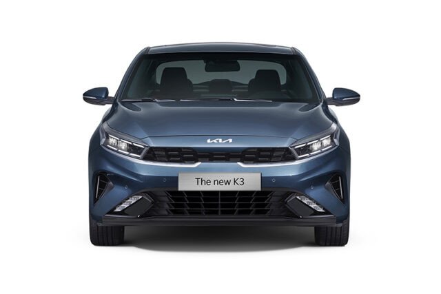 Kia K3 tổng thể nhìn từ phía trước, thiết kế hiện đại.