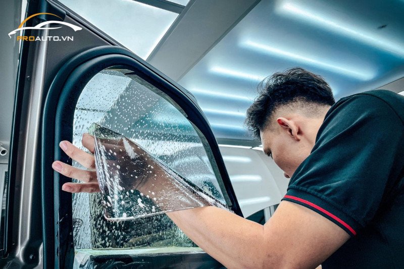 Kinh nghiệm quan trọng khi dán phim cách nhiệt tại Quận 6