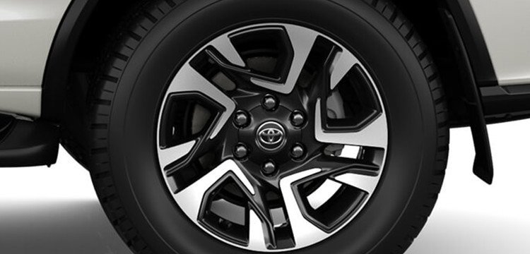 Mâm xe Toyota Fortuner phiên bản Legender với thiết kế độc đáo