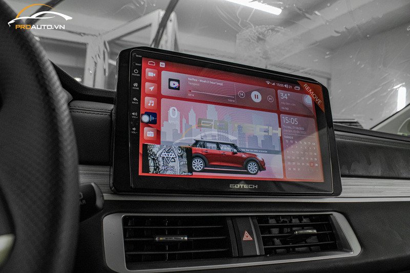 Màn hình Android giải trí đa năng trên Ford Everest.