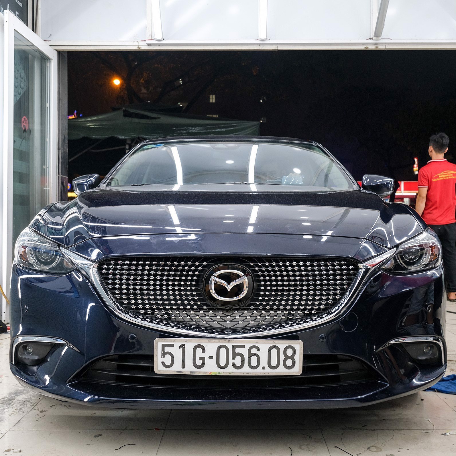 Mặt ca lăng độ nâng cấp vẻ ngoài mạnh mẽ cho Mazda 6
