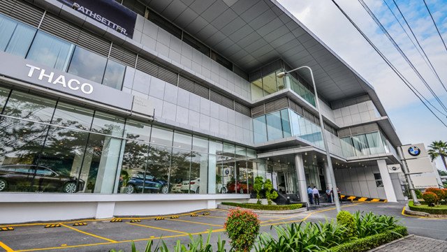 Mặt tiền hoành tráng của showroom BMW Phú Mỹ Hưng tại Quận 7