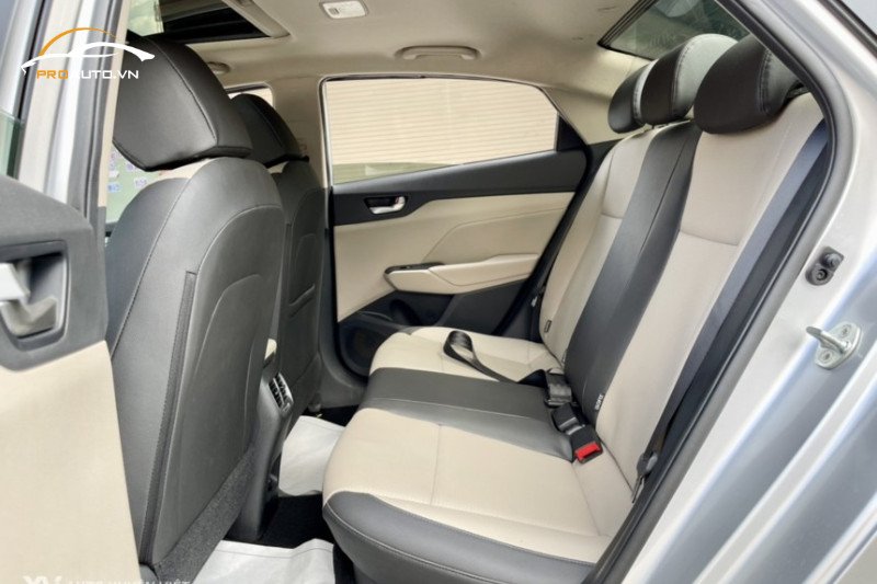 Nội thất xe Hyundai Accent đã hoàn tất quá trình thay đổi màu sắc