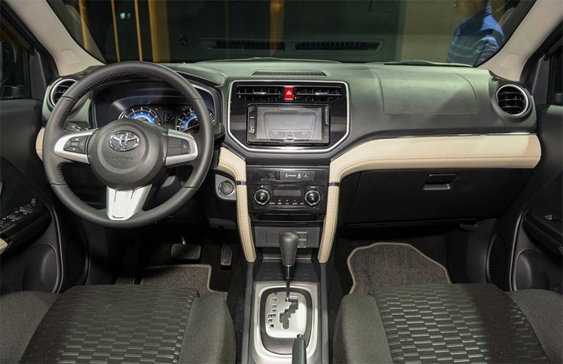 Nội thất xe Toyota Rush 2018