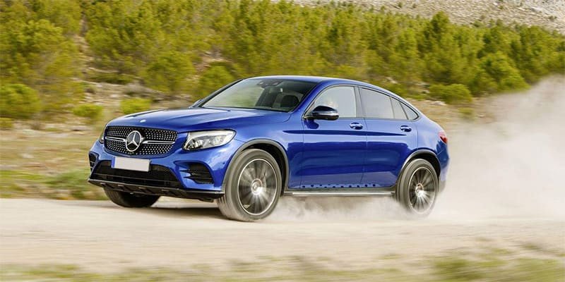 Nút kích hoạt chế độ Sport trên bảng điều khiển xe ô tô