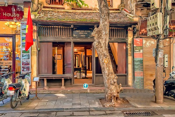 Phố Cổ Hà Nội, khám phá văn hóa ẩm thực khi thuê xe tự lái