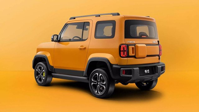 Thân xe Baojun Yep 2025 với mâm 14 inch và giá nóc tiện dụng