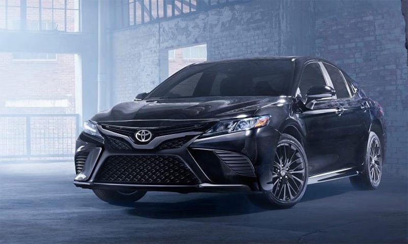 Tổng quan ngoại thất xe Toyota Camry sang trọng