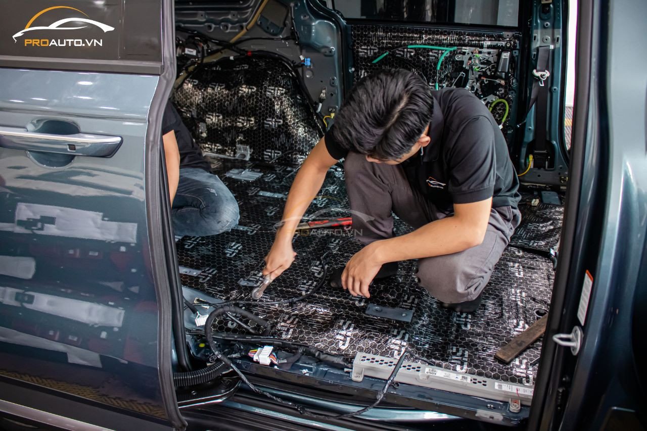 Vật liệu cách âm chống ồn cho Kia Carnival