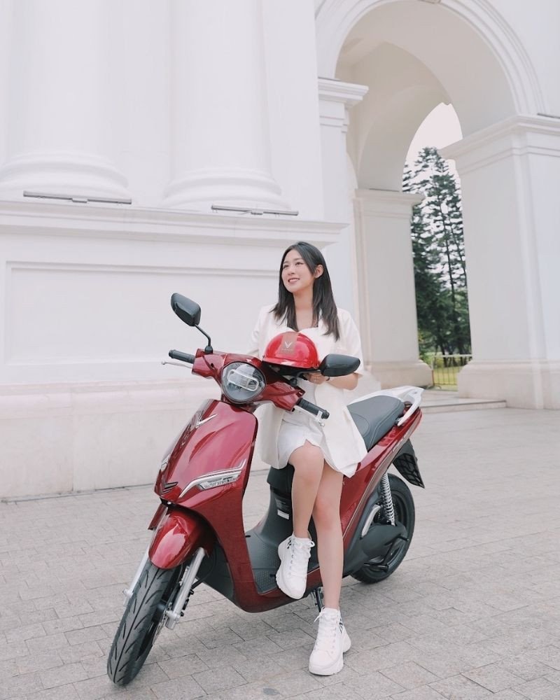 VinFast Feliz với thiết kế hài hòa, mang ý nghĩa tên gọi hạnh phúc và sự thoải mái